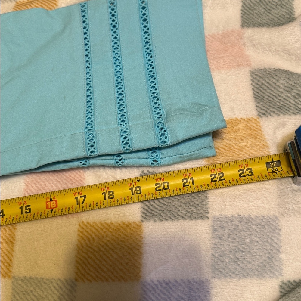 NWT Chico's Brigitte Slim Leg Aqua Trousers with Embroidered Detail Chicos sz 1 - Picture 9 of 10